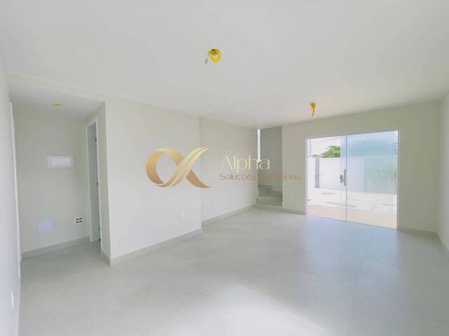 #CA0553D - Casa para Venda em Cabo Frio - RJ