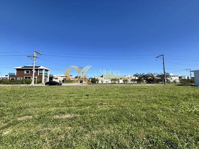 Área para Venda em Cabo Frio - 2