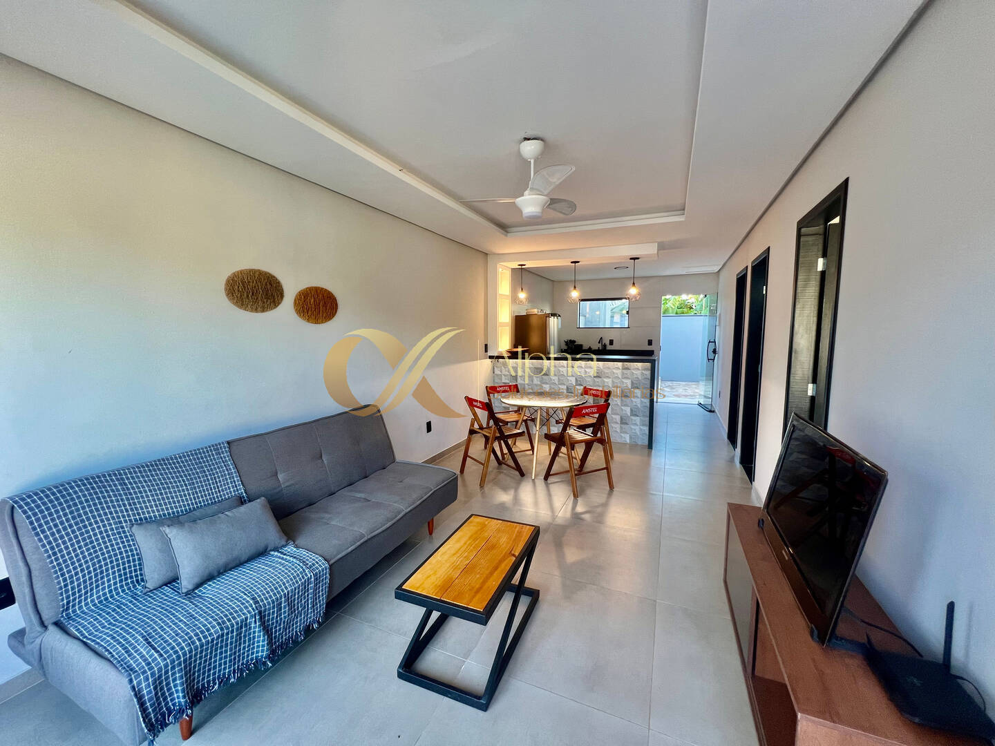 Casa à venda com 2 quartos, 70m² - Foto 4