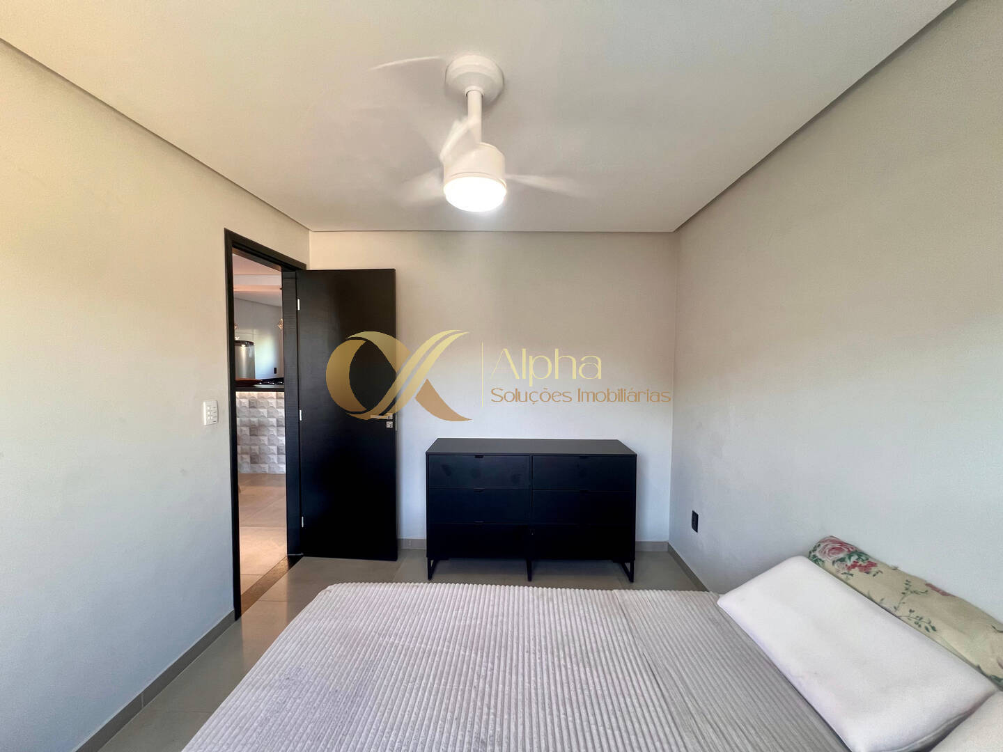 Casa à venda com 2 quartos, 70m² - Foto 17