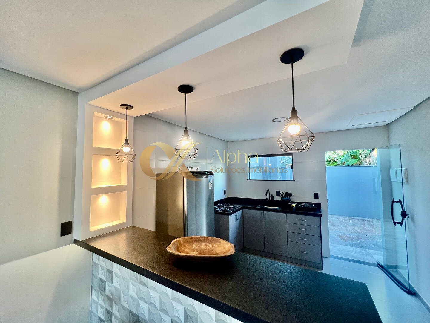 Casa à venda com 2 quartos, 70m² - Foto 11