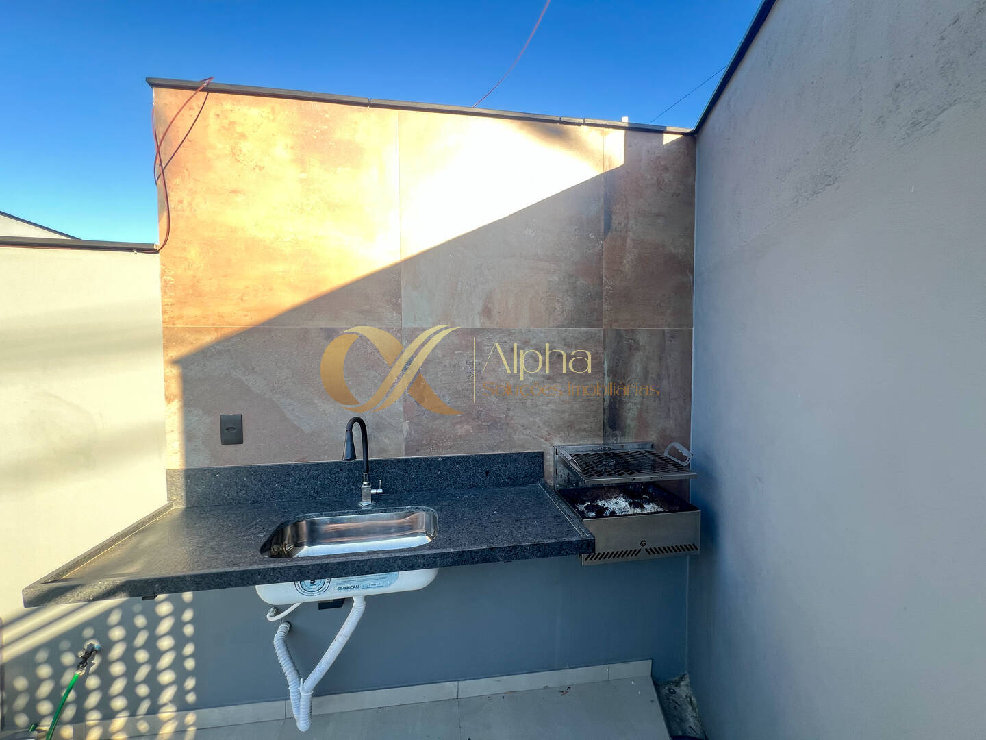 Casa à venda com 2 quartos, 70m² - Foto 25