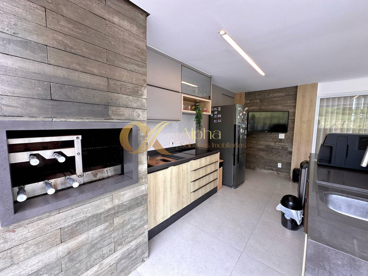 Casa de Condomínio à venda com 4 quartos, 310m² - Foto 3