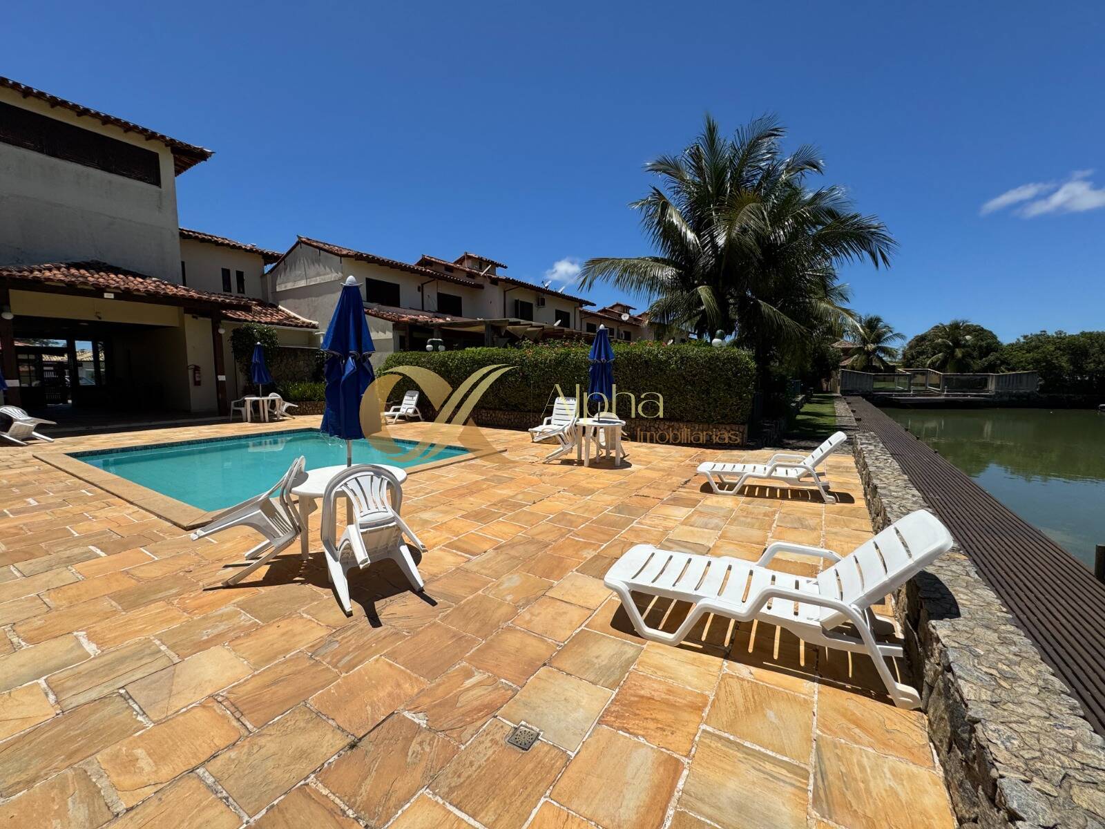 Casa à venda com 3 quartos, 104m² - Foto 7