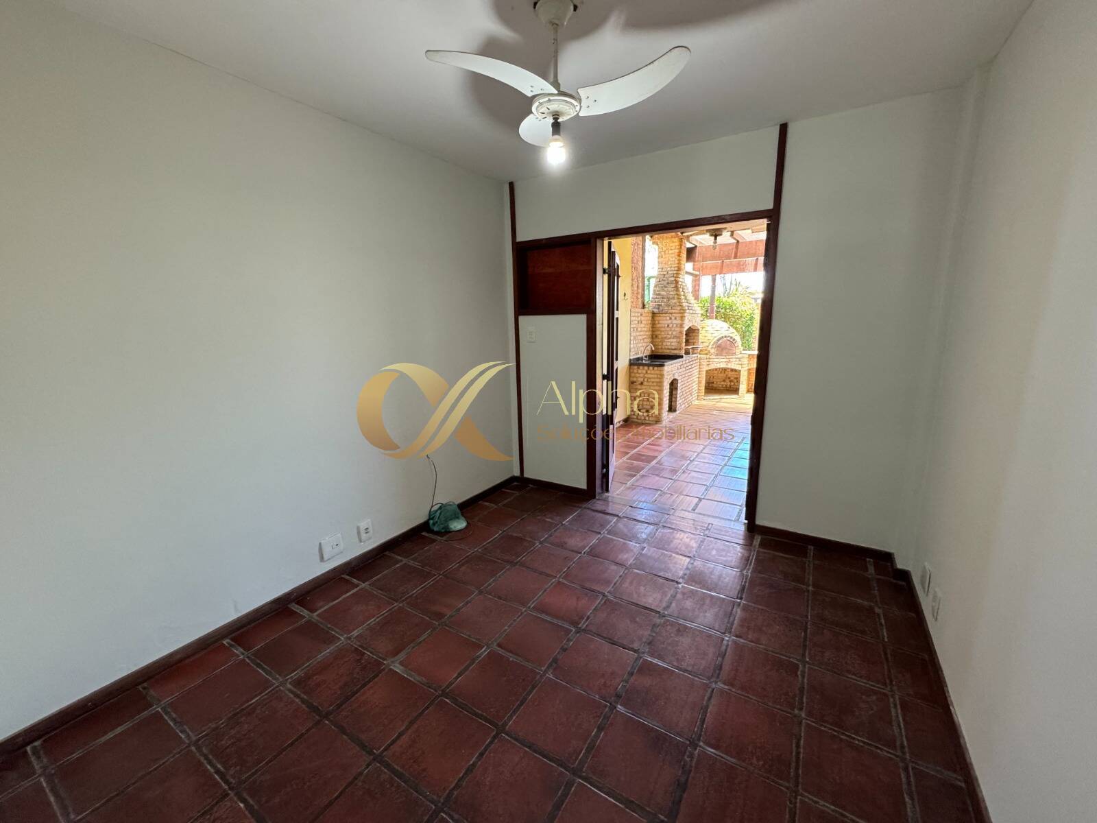 Casa à venda com 3 quartos, 104m² - Foto 10