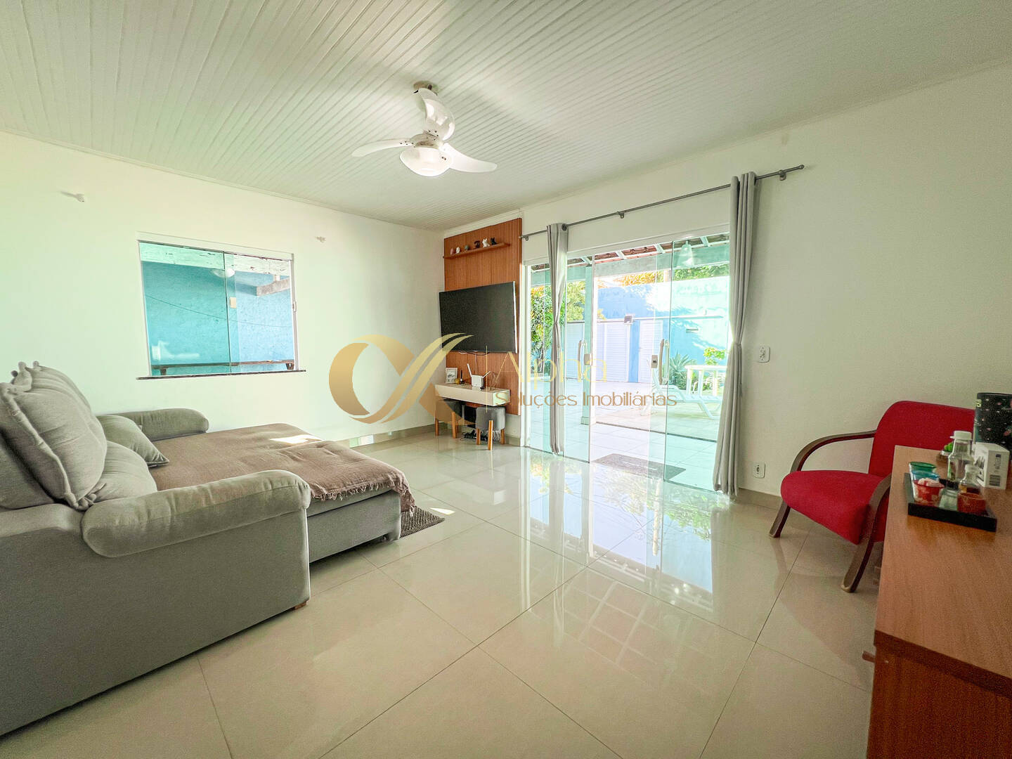 Casa à venda com 3 quartos, 126m² - Foto 2