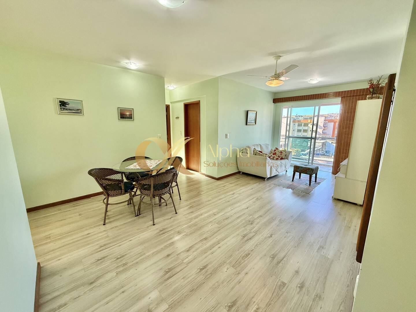 Apartamento à venda com 2 quartos, 106m² - Foto 1