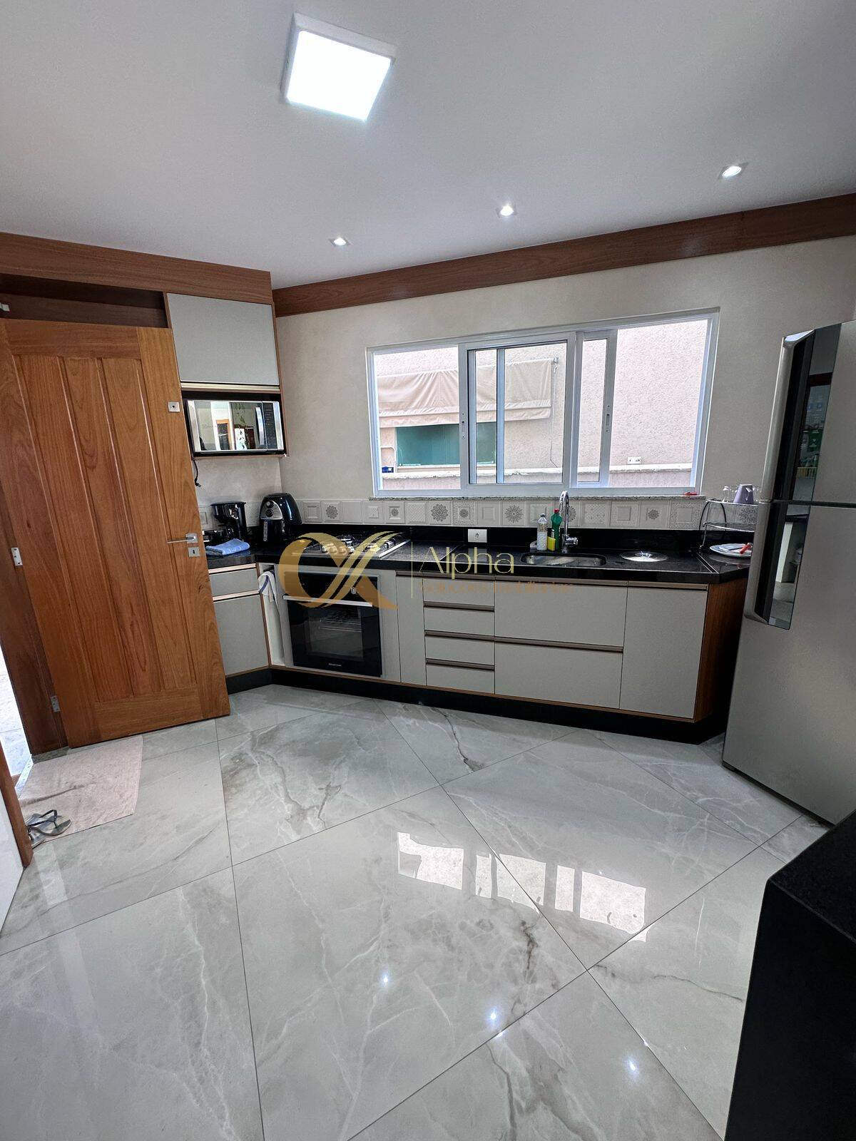 Casa à venda com 4 quartos, 260m² - Foto 6