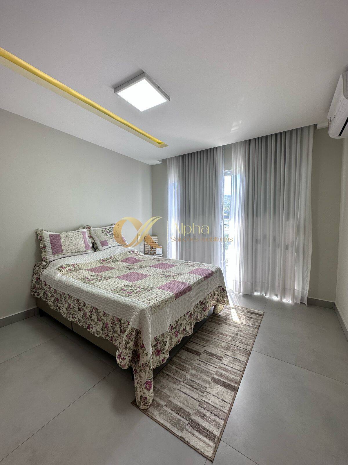 Casa à venda com 4 quartos, 260m² - Foto 19