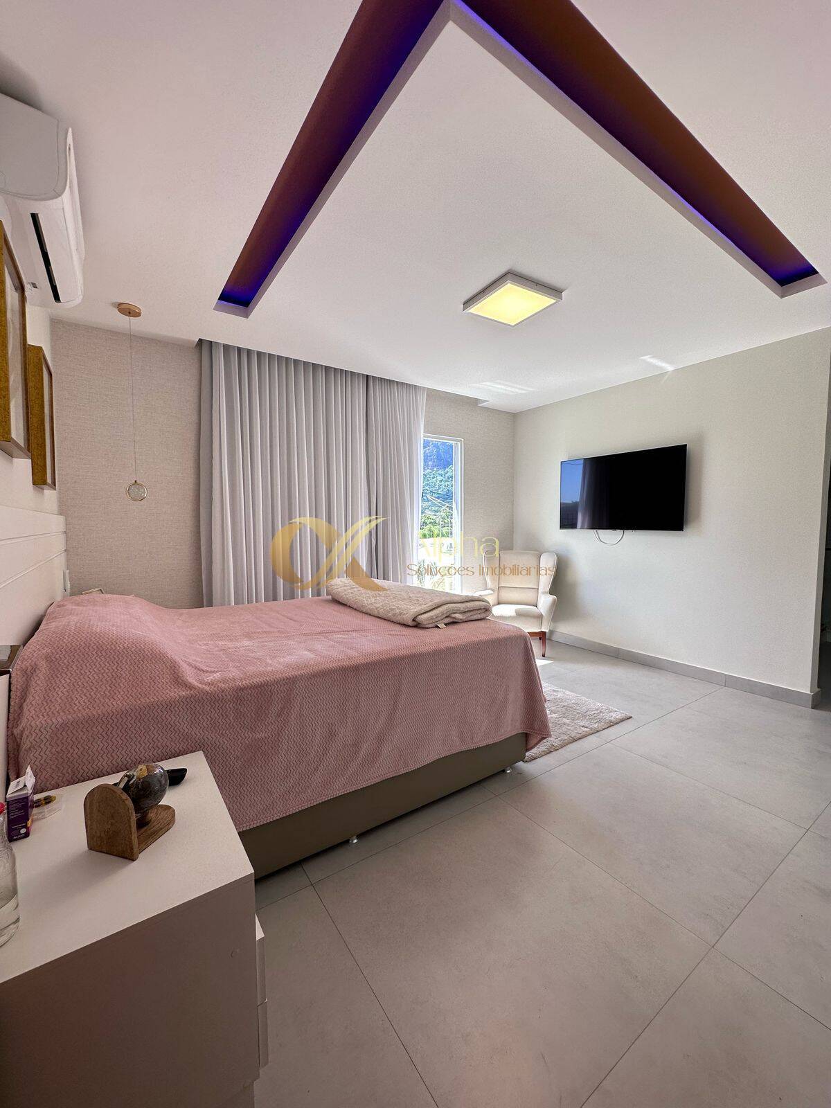 Casa à venda com 4 quartos, 260m² - Foto 22