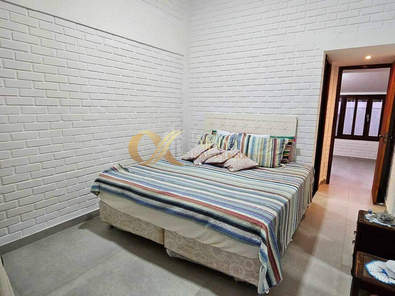 Casa à venda com 5 quartos, 315m² - Foto 7