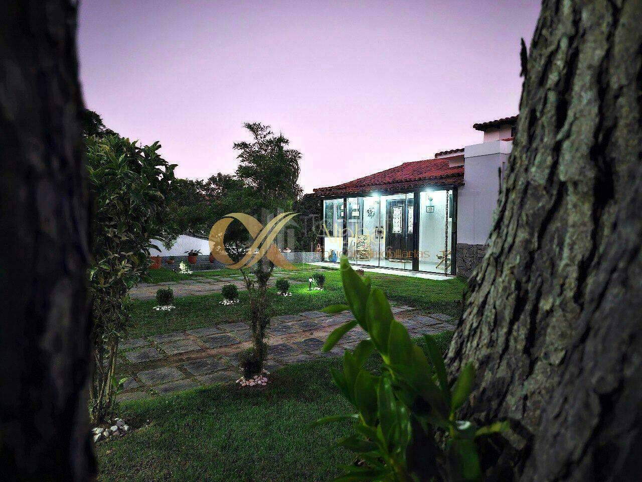 Casa à venda com 5 quartos, 315m² - Foto 3