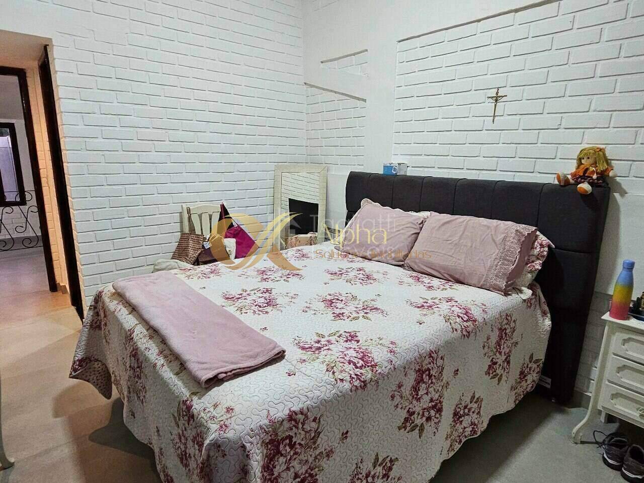 Casa à venda com 5 quartos, 315m² - Foto 10