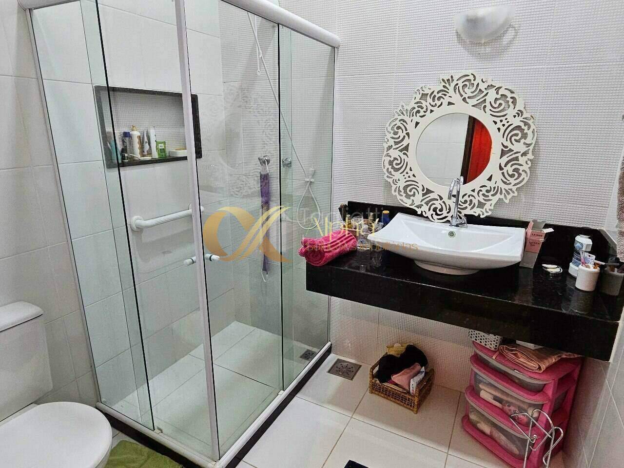 Casa à venda com 5 quartos, 315m² - Foto 13