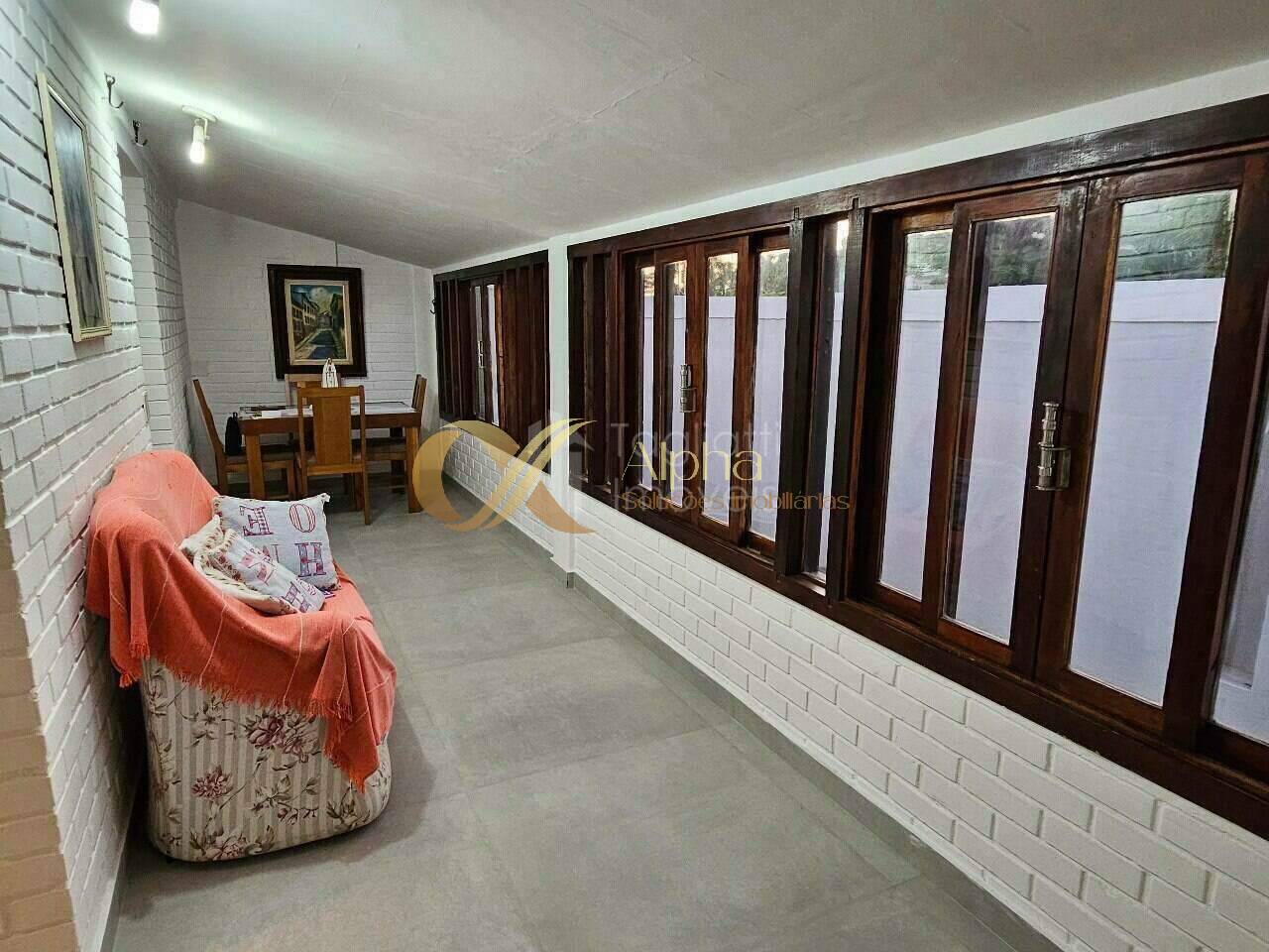 Casa à venda com 5 quartos, 315m² - Foto 14