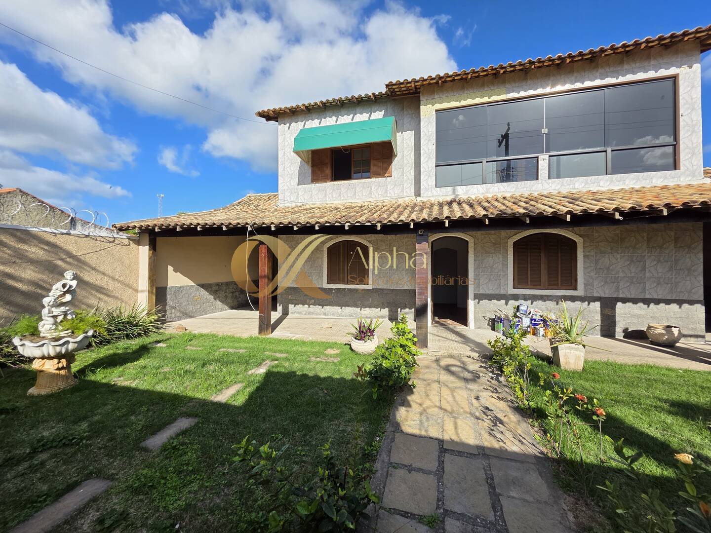 Casa à venda e aluguel com 6 quartos, 338m² - Foto 3