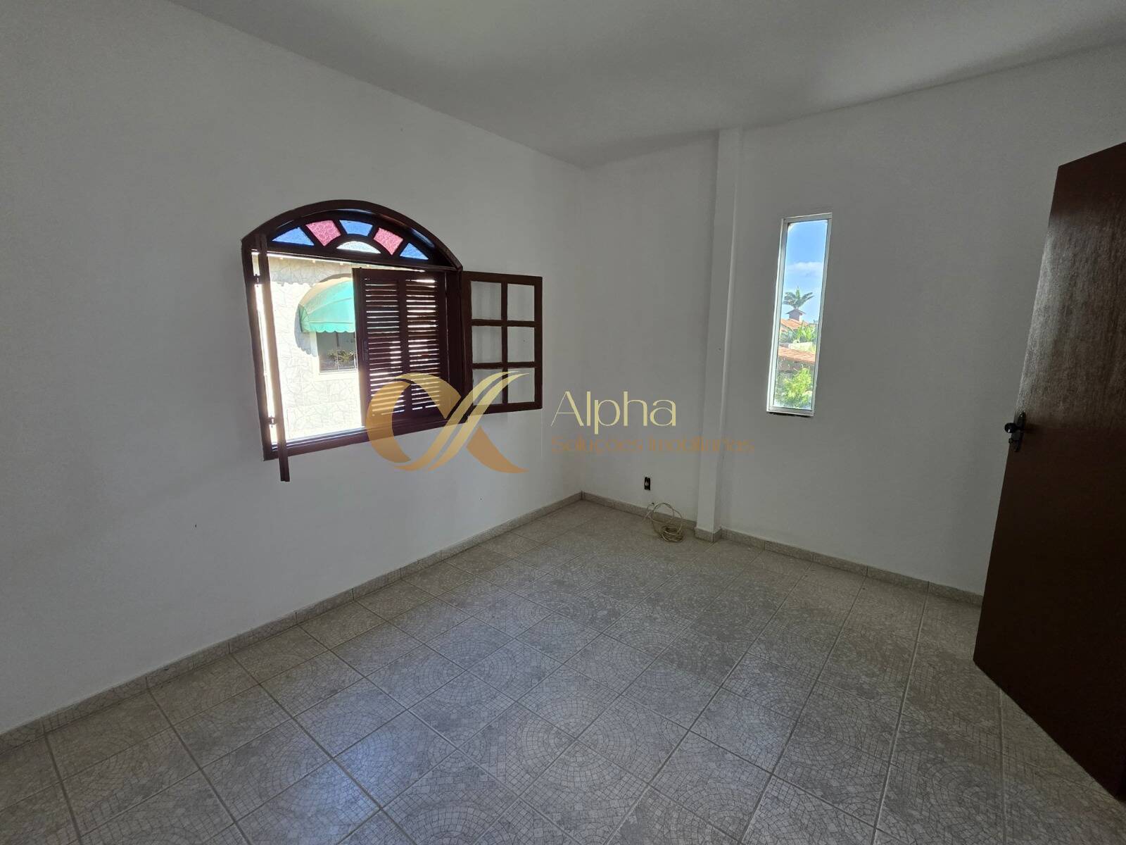 Casa à venda e aluguel com 6 quartos, 338m² - Foto 23