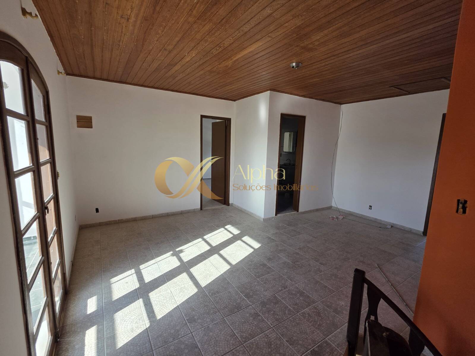 Casa à venda e aluguel com 6 quartos, 338m² - Foto 26