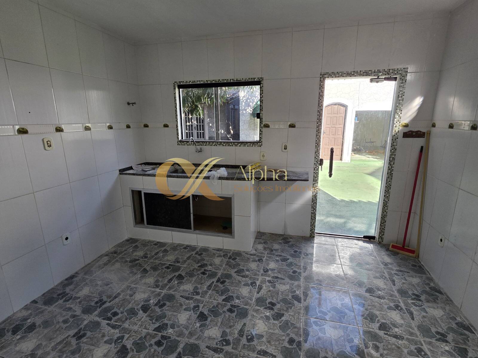 Casa à venda e aluguel com 6 quartos, 338m² - Foto 29