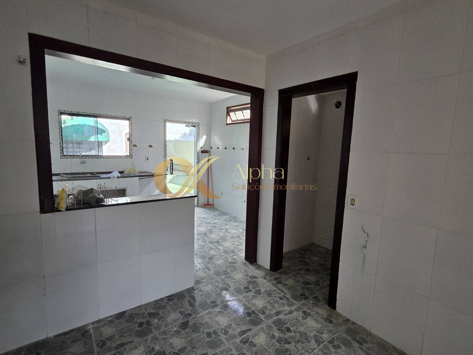 Casa à venda e aluguel com 6 quartos, 338m² - Foto 32