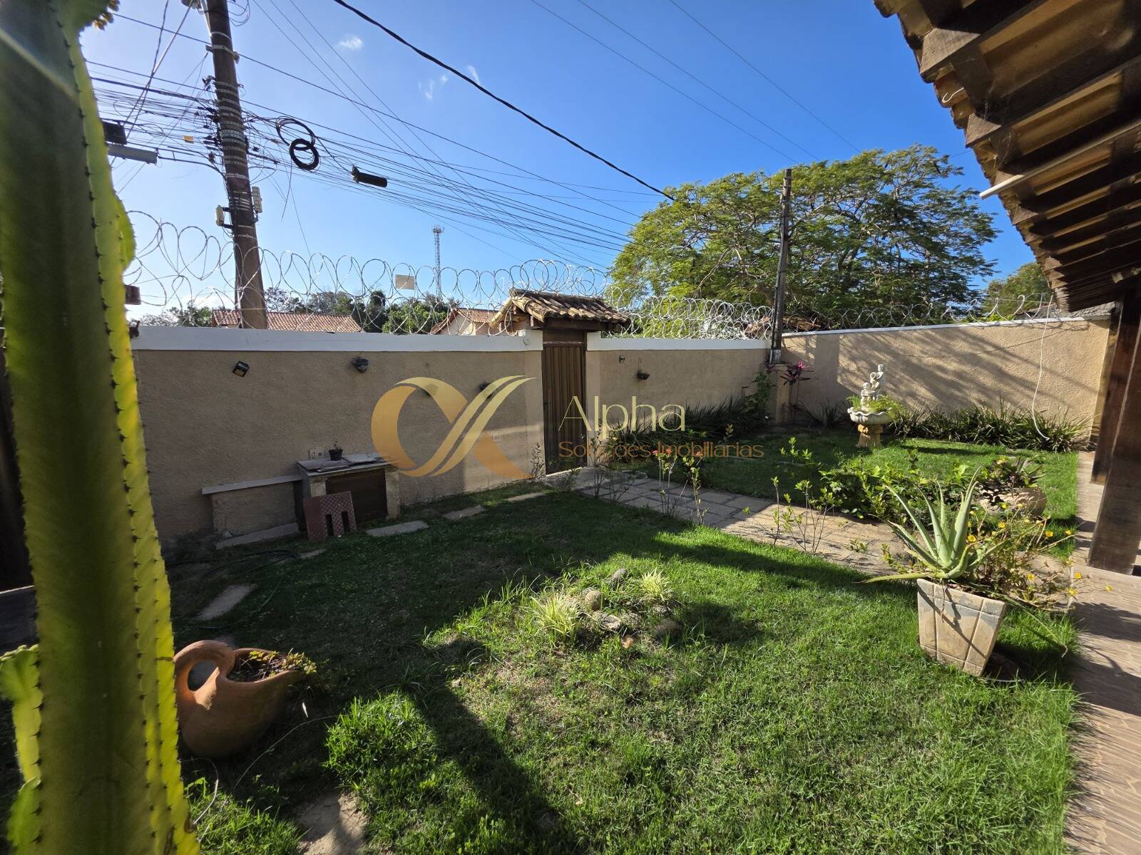 Casa à venda e aluguel com 6 quartos, 338m² - Foto 40