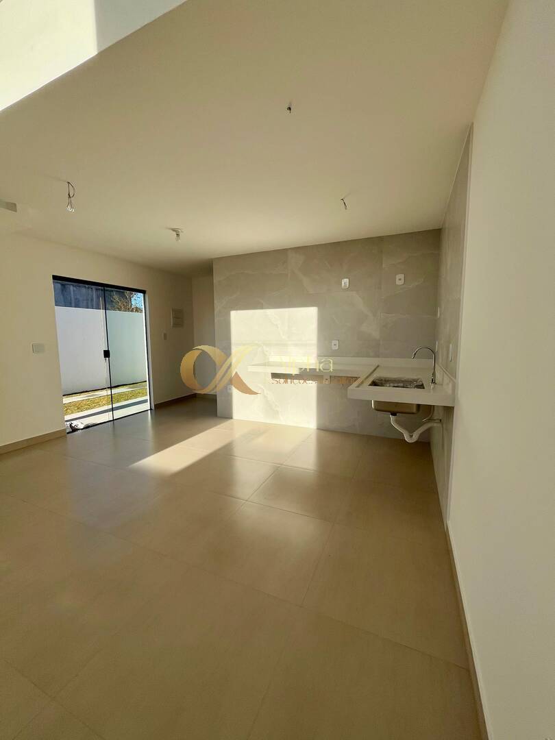 Casa à venda com 2 quartos, 180m² - Foto 8