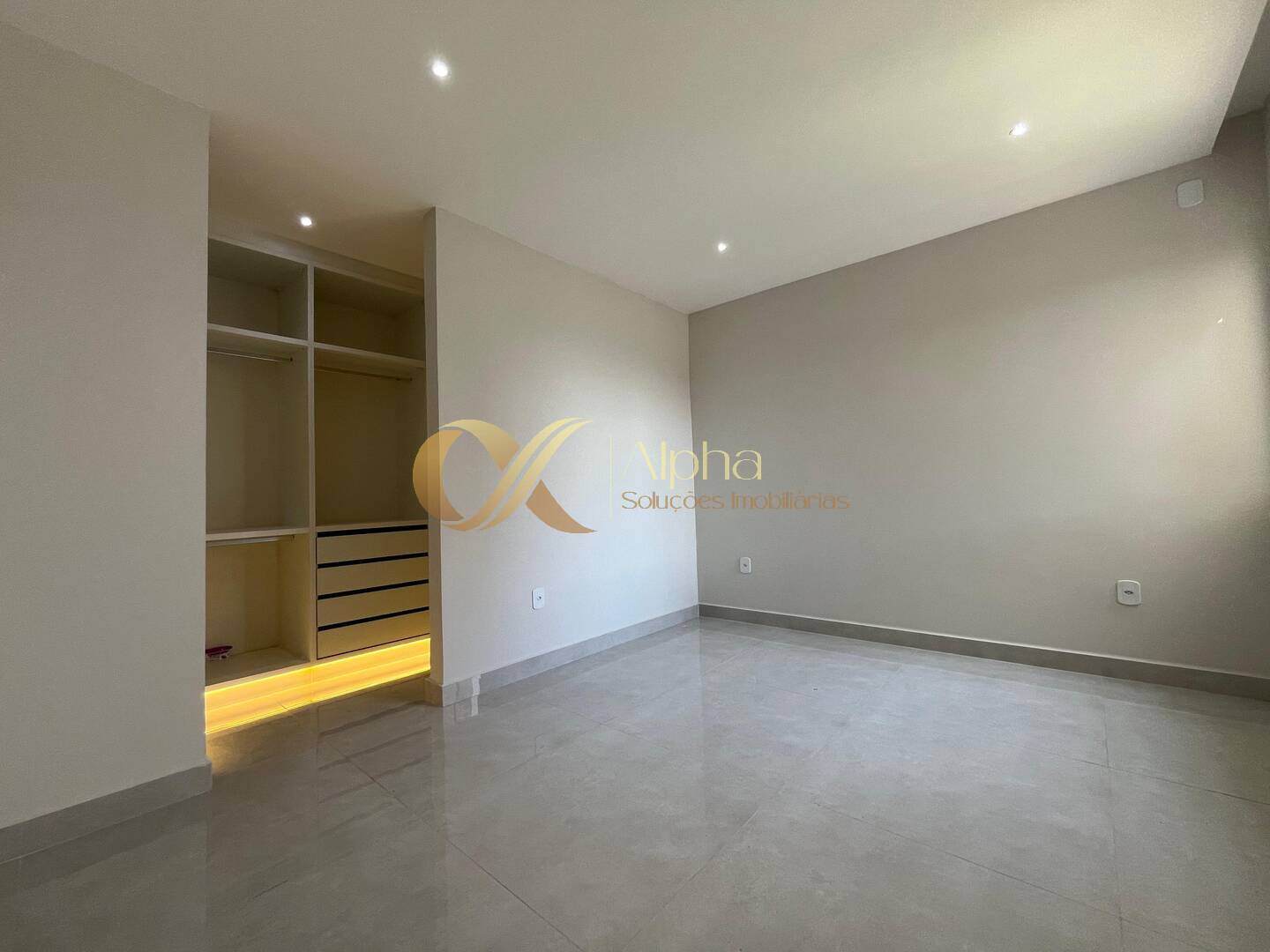 Casa à venda com 3 quartos, 163m² - Foto 7