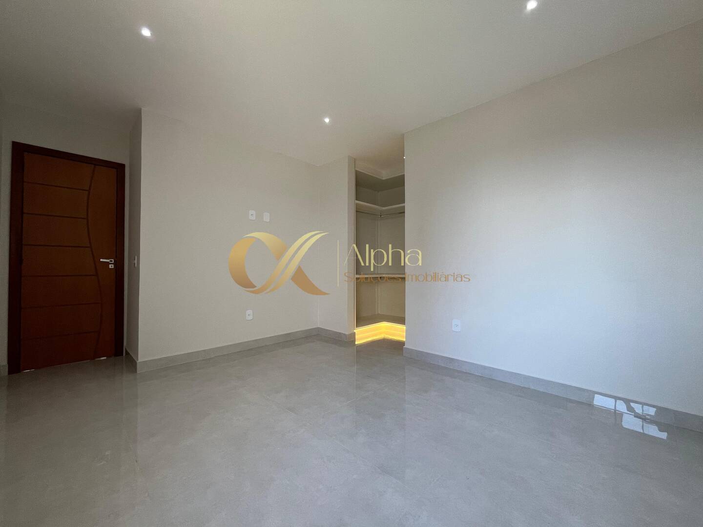 Casa à venda com 3 quartos, 163m² - Foto 8
