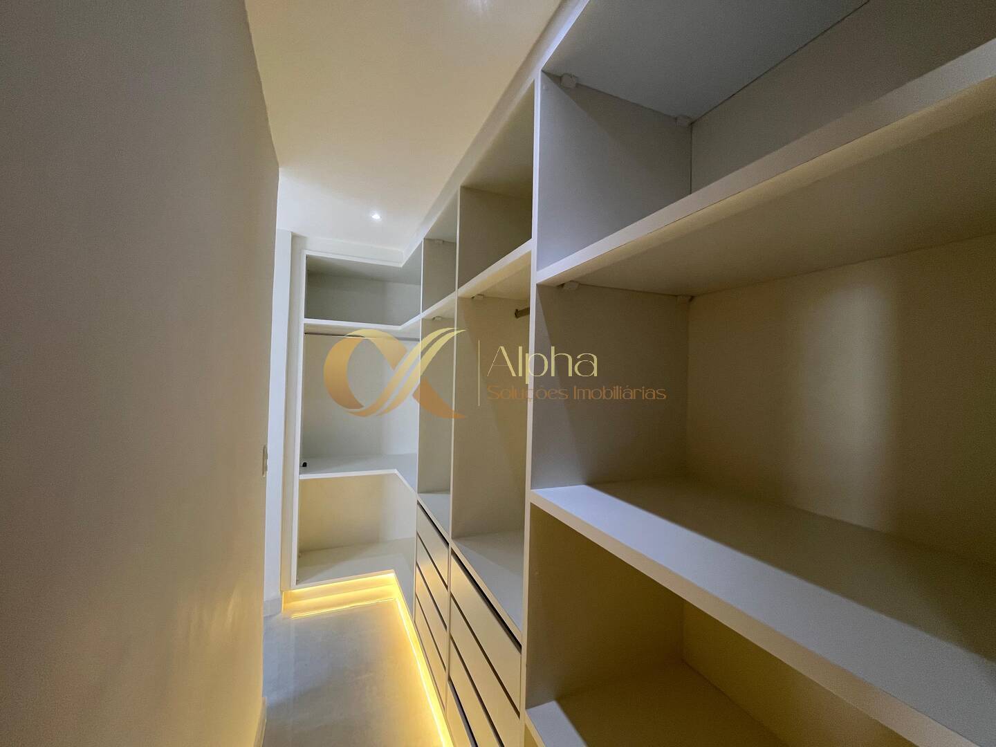 Casa à venda com 3 quartos, 163m² - Foto 9