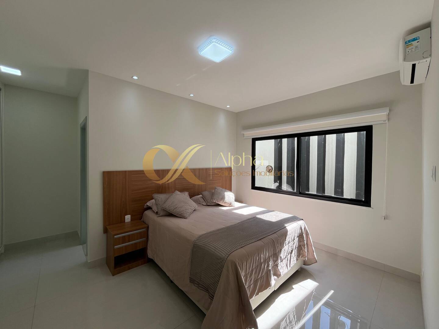 Casa à venda com 4 quartos, 209m² - Foto 13