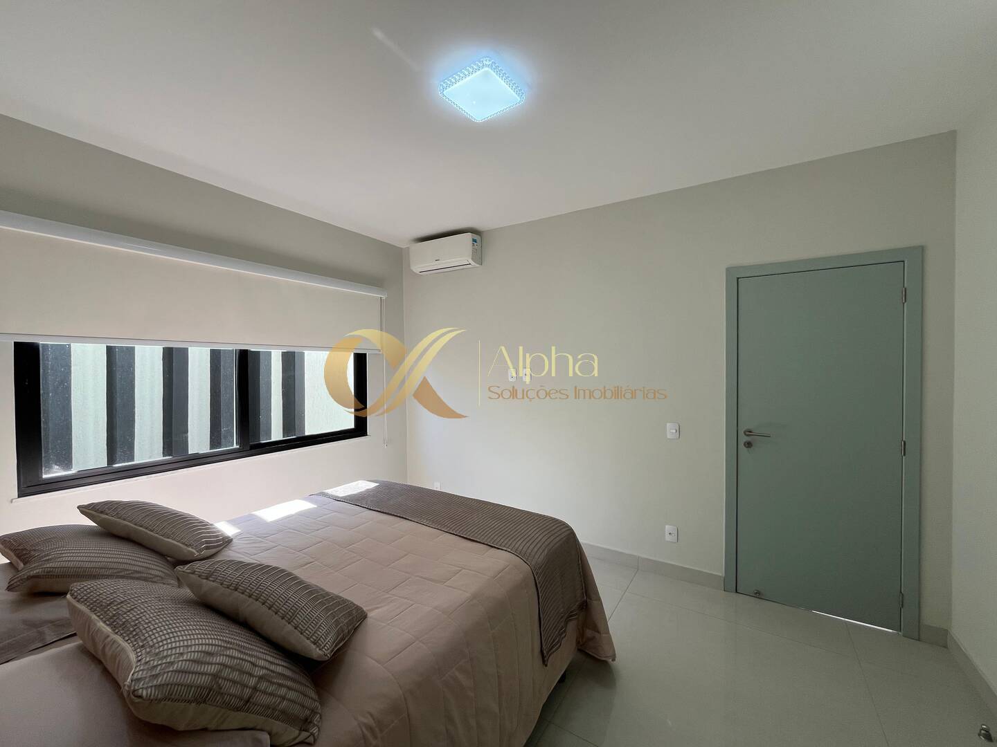 Casa à venda com 4 quartos, 209m² - Foto 15