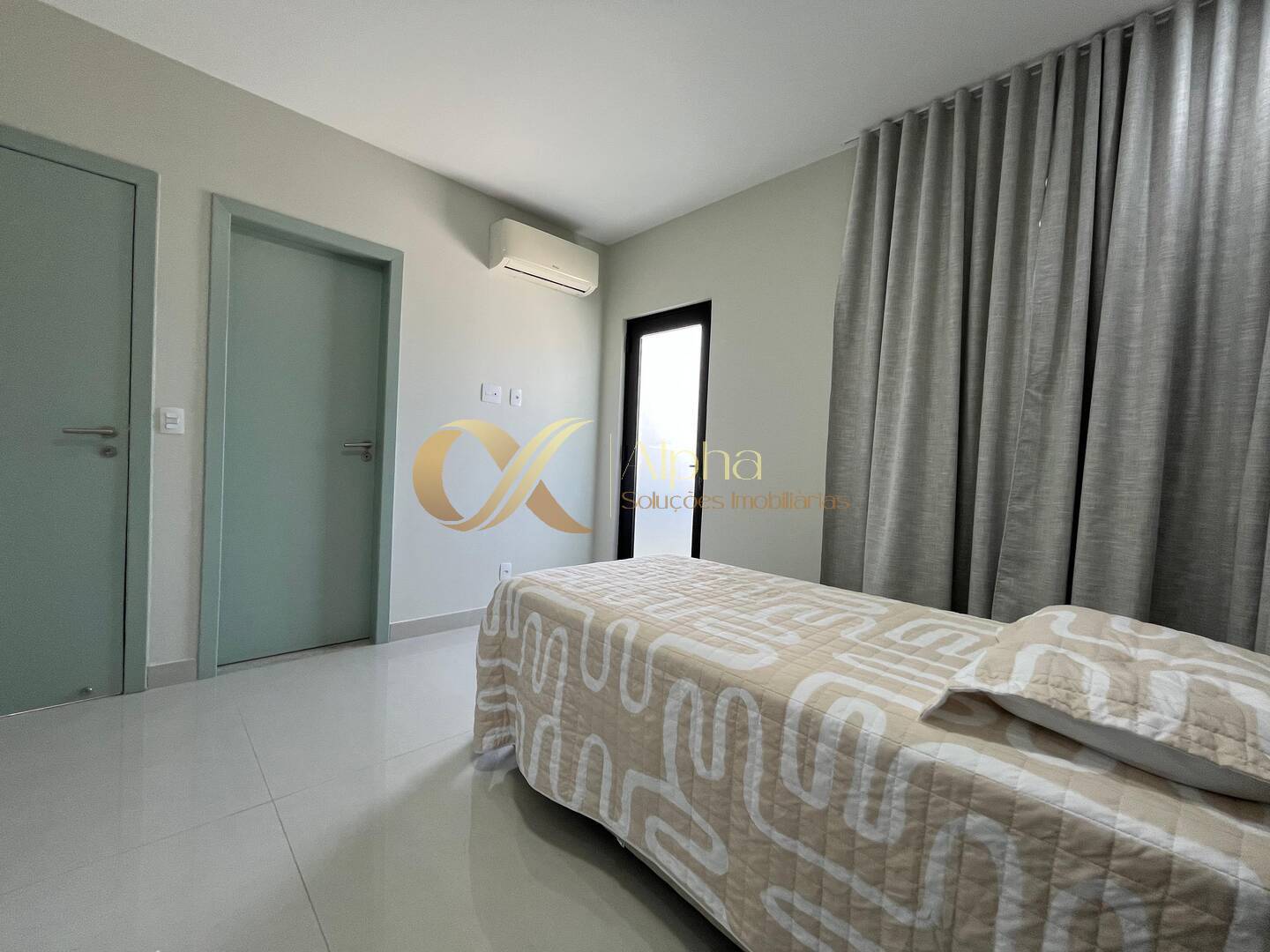 Casa à venda com 4 quartos, 209m² - Foto 18