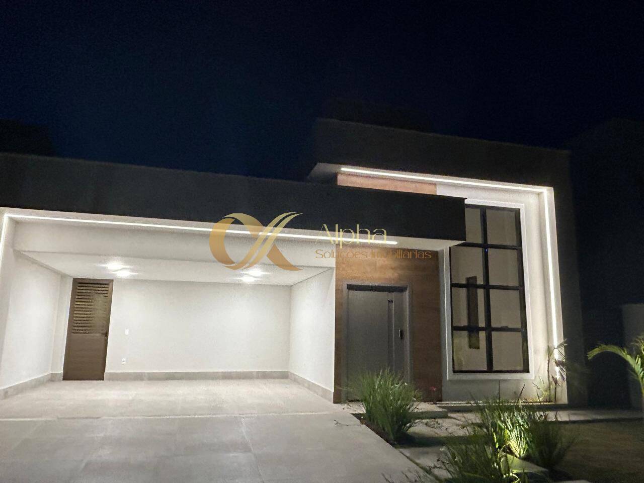 Casa à venda com 3 quartos, 198m² - Foto 2