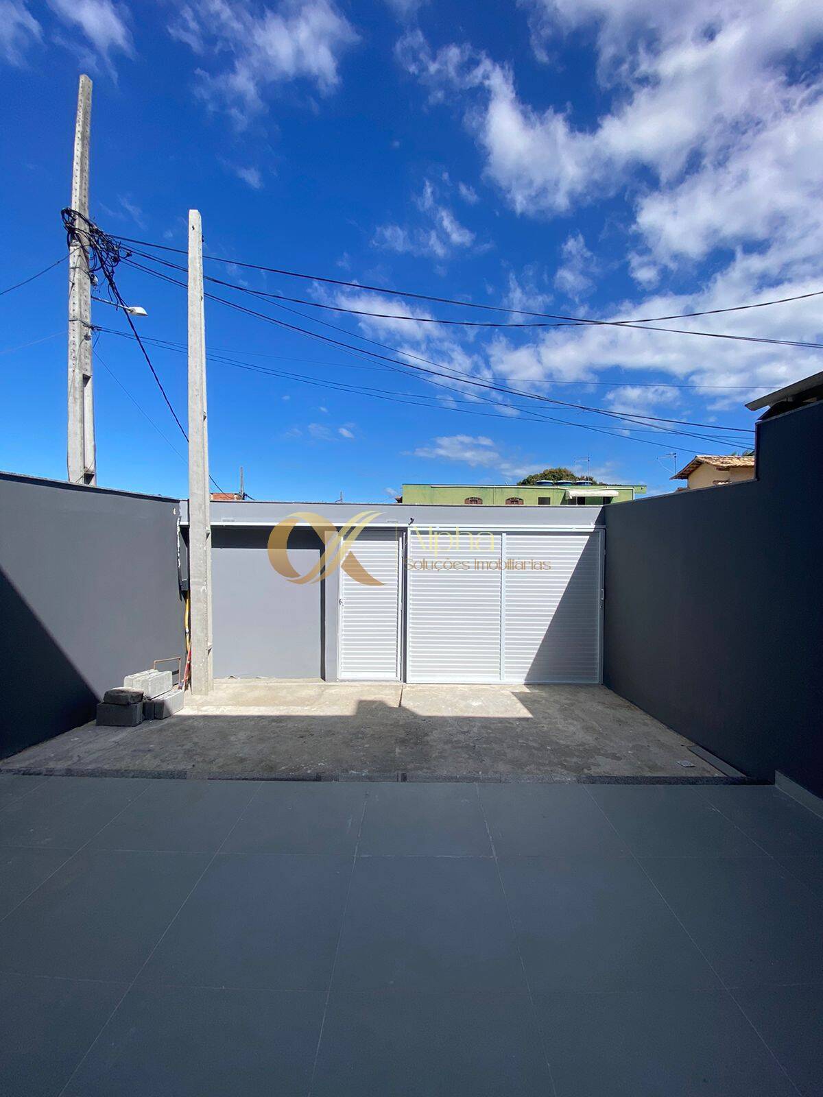 Casa à venda com 3 quartos, 120m² - Foto 2