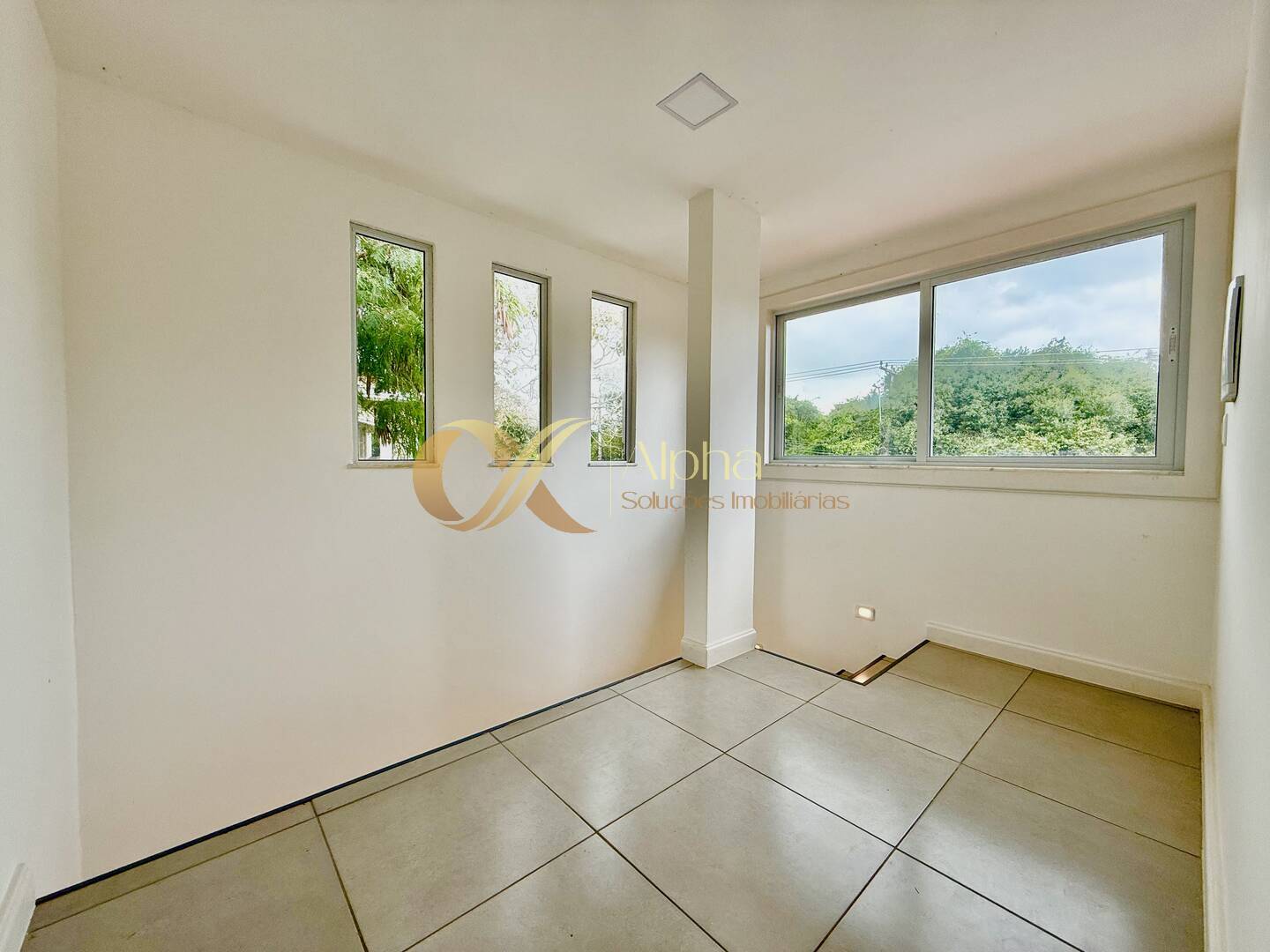 Casa à venda com 4 quartos, 270m² - Foto 5