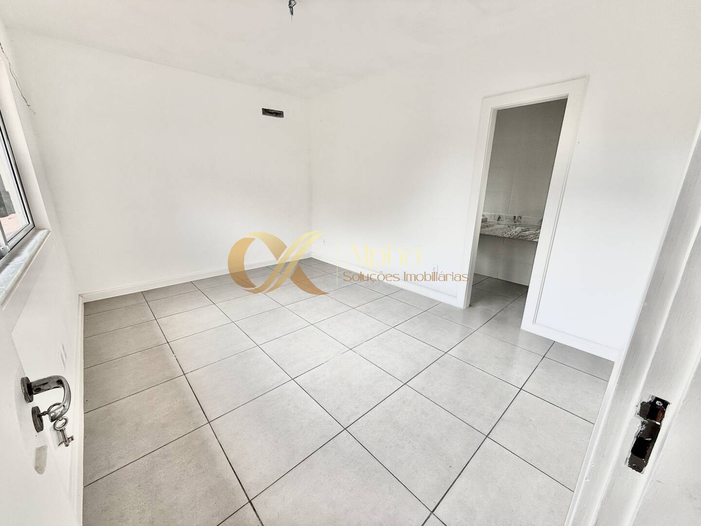 Casa à venda com 4 quartos, 270m² - Foto 8