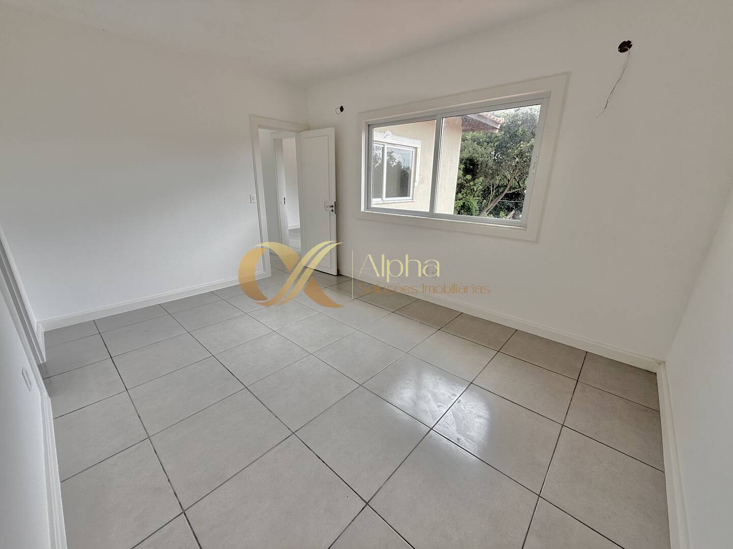 Casa à venda com 4 quartos, 270m² - Foto 9
