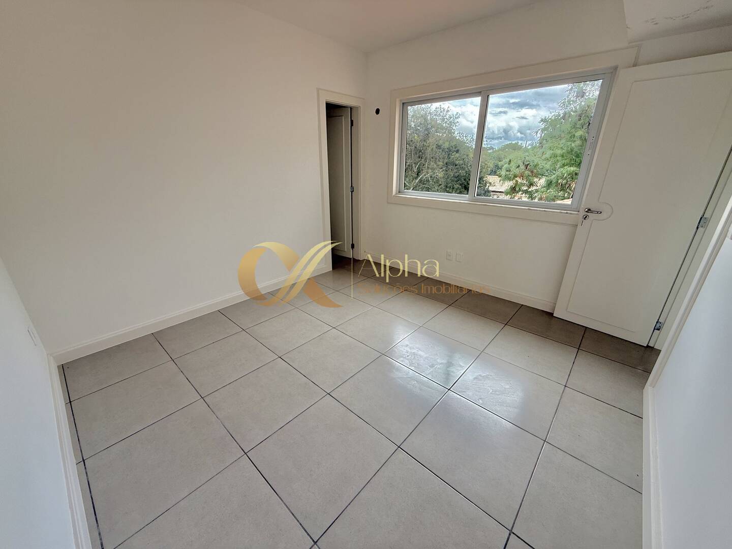 Casa à venda com 4 quartos, 270m² - Foto 14