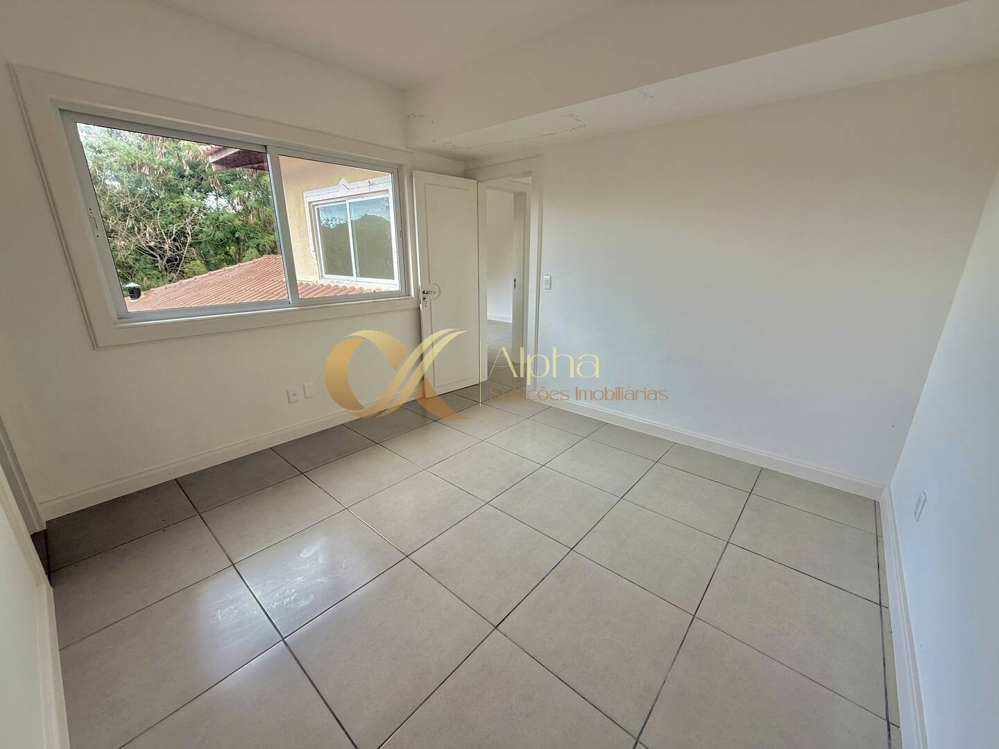 Casa à venda com 4 quartos, 270m² - Foto 15