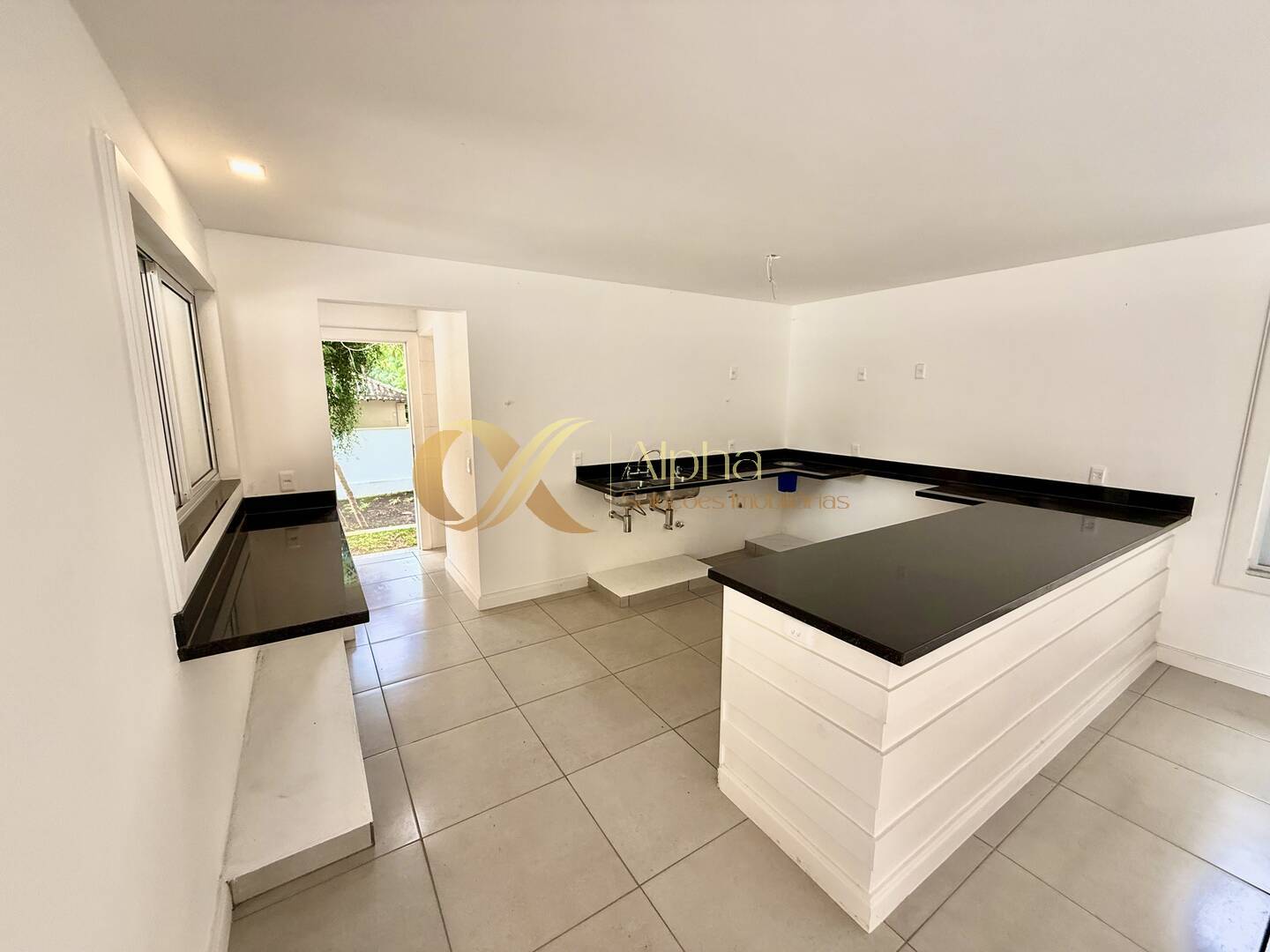 Casa à venda com 4 quartos, 270m² - Foto 39