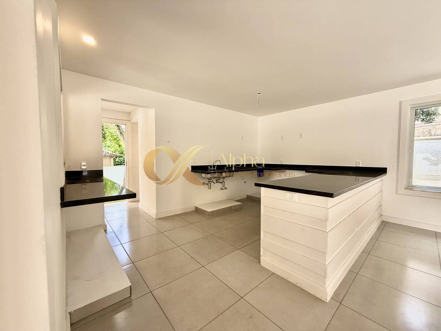 Casa à venda com 4 quartos, 270m² - Foto 40