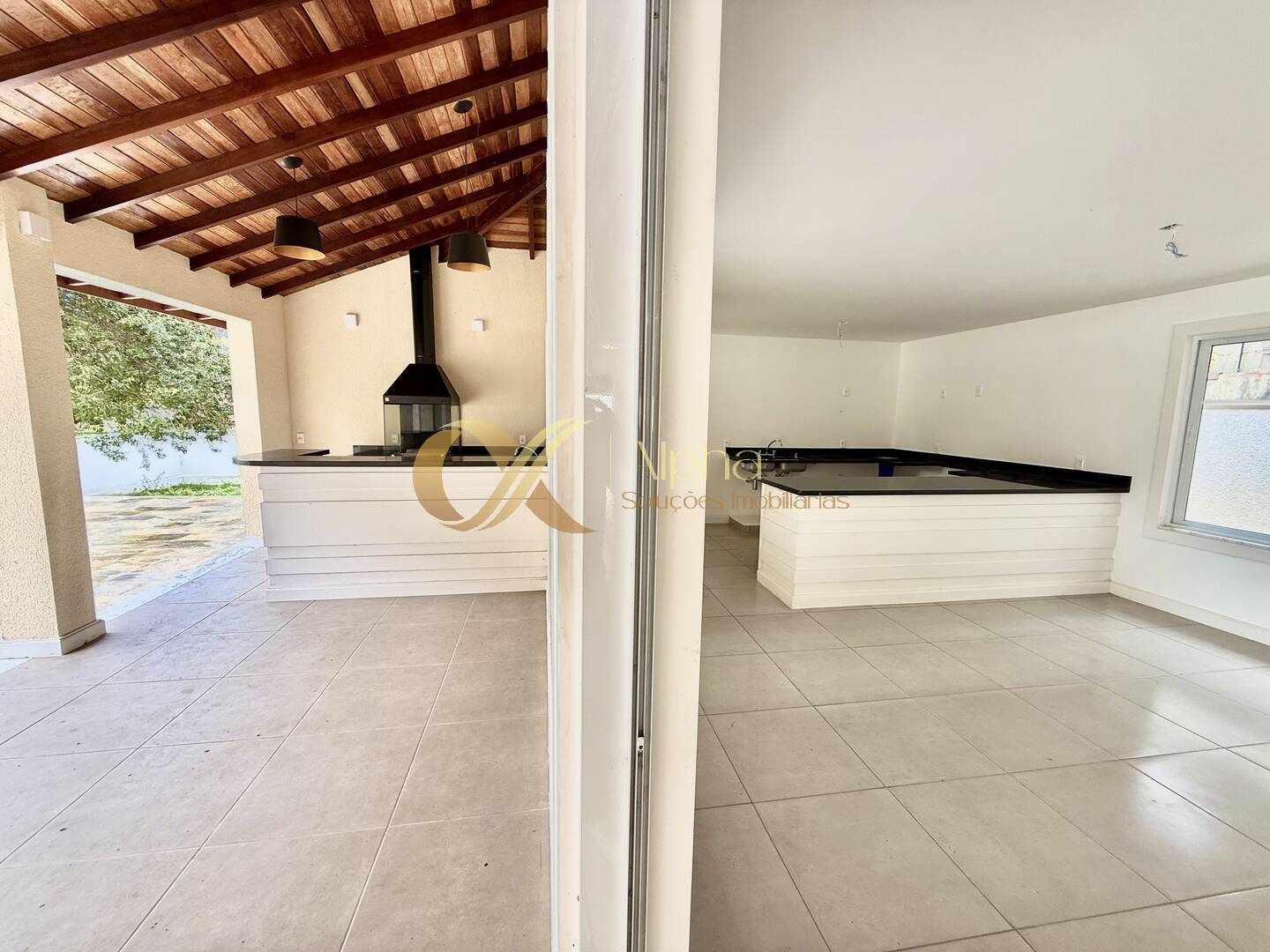Casa à venda com 4 quartos, 270m² - Foto 49