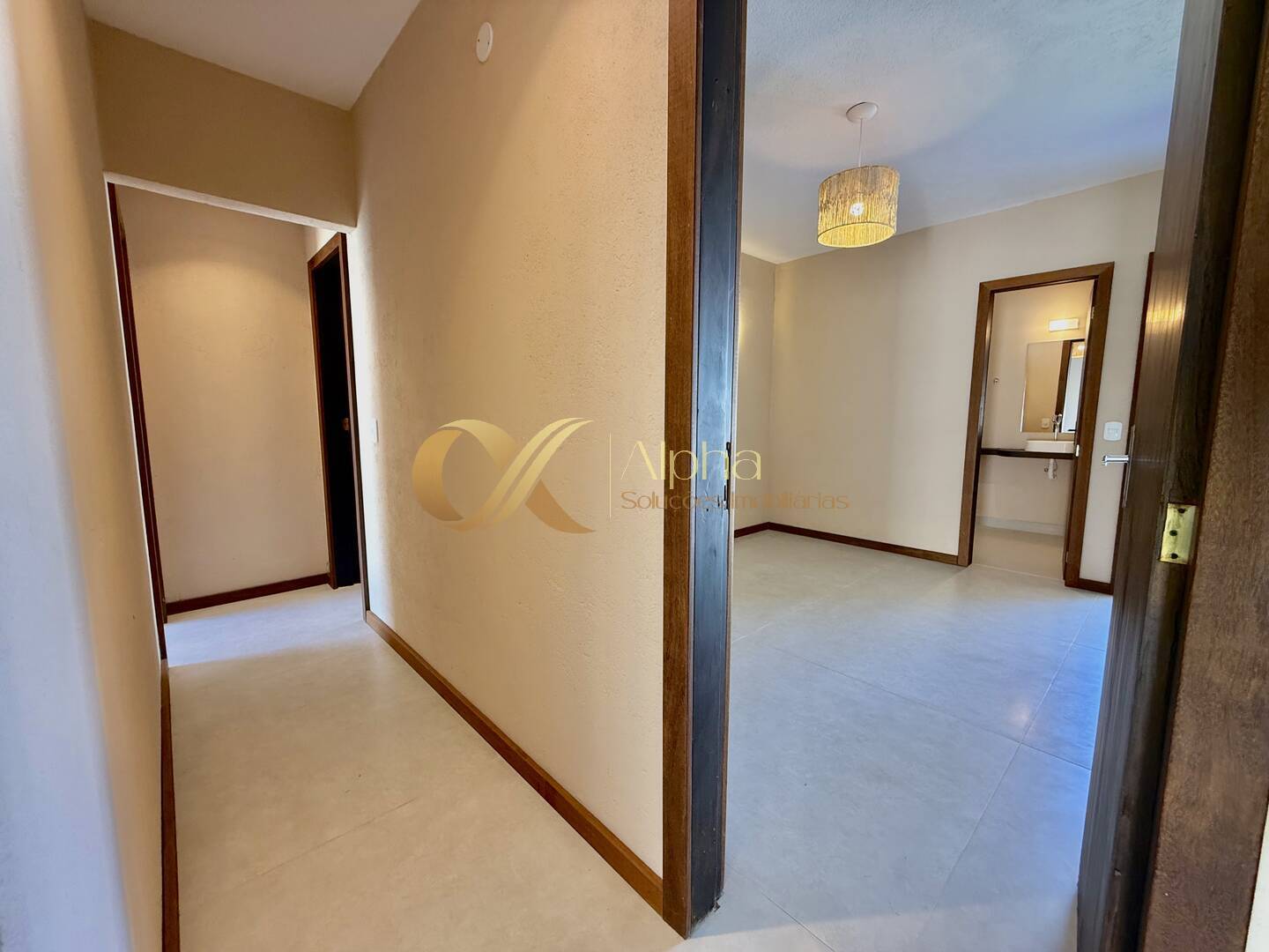 Casa à venda com 4 quartos, 242m² - Foto 18